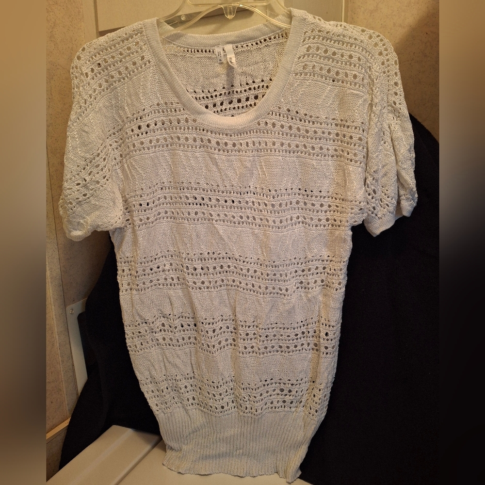 Studio Y Cream Lace Short Sleeve Top